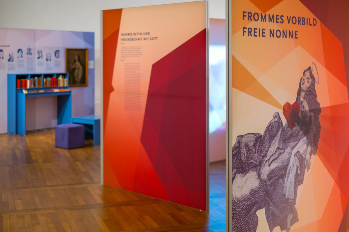 Ausstellungsgrafik mit heiliger Teresa